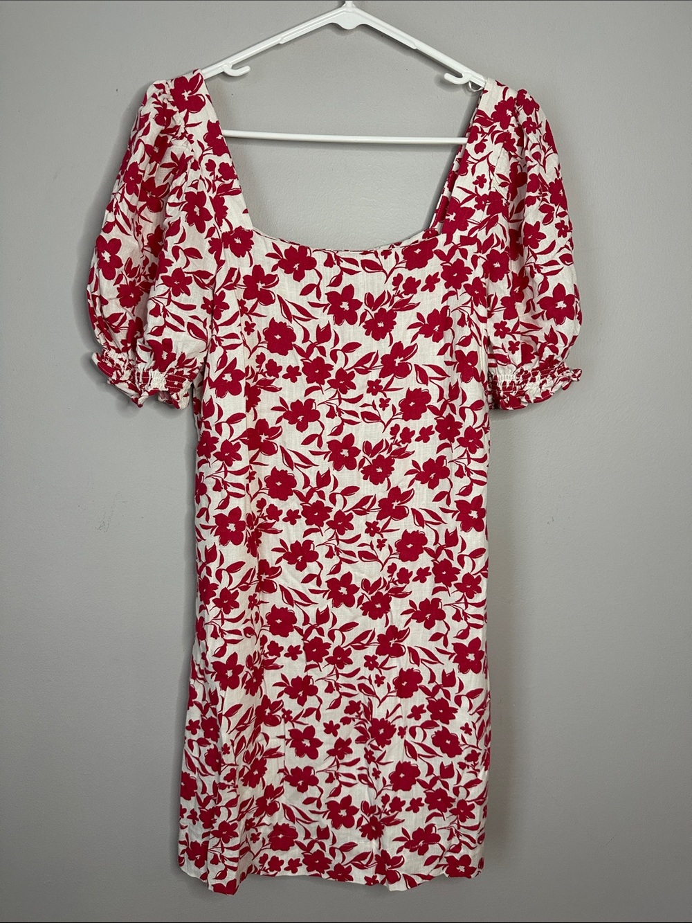 Draper James Red and White Floral Puff-Sleeve Mini Dress
